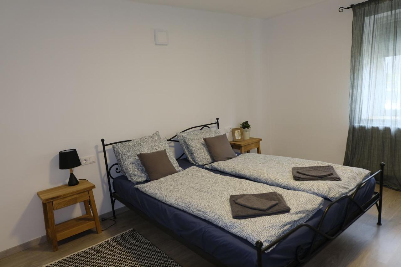 Kajári Apartmanház Balatonfőkajár Exterior foto